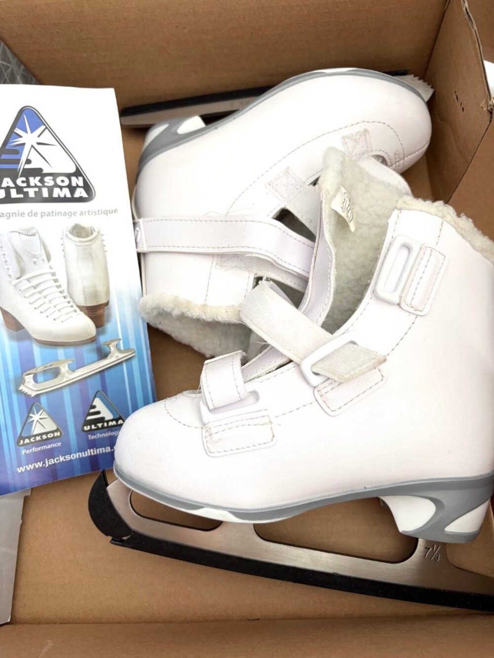 Jackson Finesse JS161 White Figure Ice Skates Kids 12 NWT